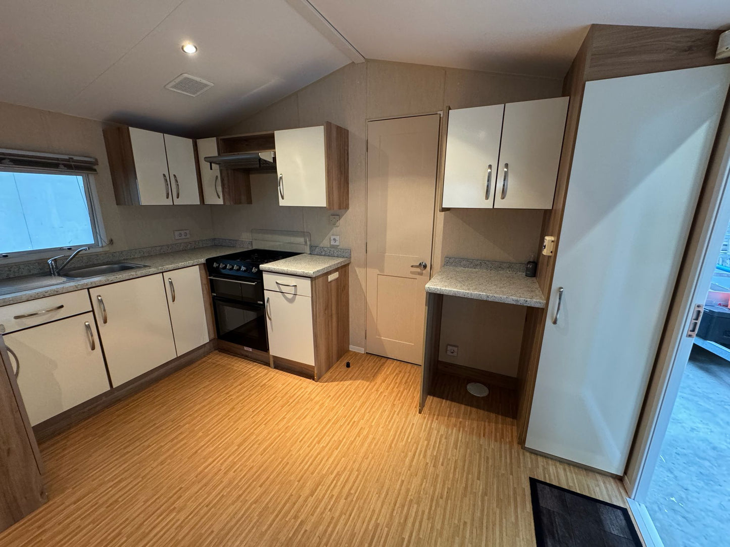 Willerby Rio Gold - 10.50 x 3.70 - Gereserveerd!