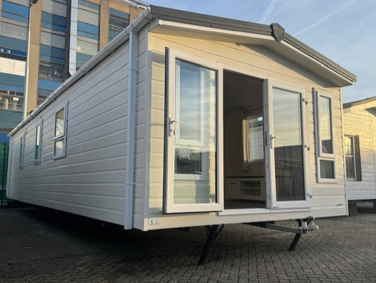 Kunststof stacaravan winterhard cv 2 slaapkamers 11.20 x 3.85 25.950,-