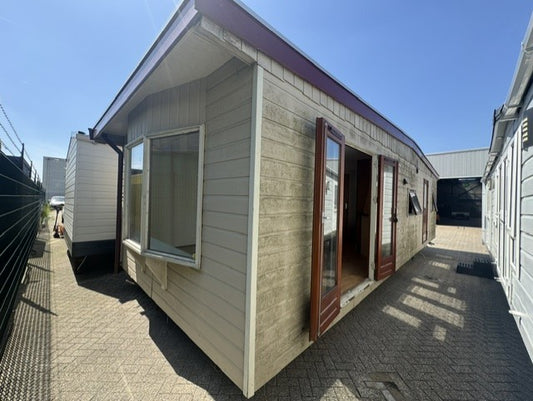 ** Chalet 10 x 3.90 2 slaapkamers Gereserveerd!**