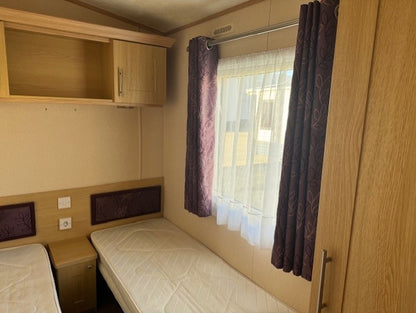 Kunststof Abi Ashcroft 11.80 x 3.80 3 slaapkamers Verkocht!!