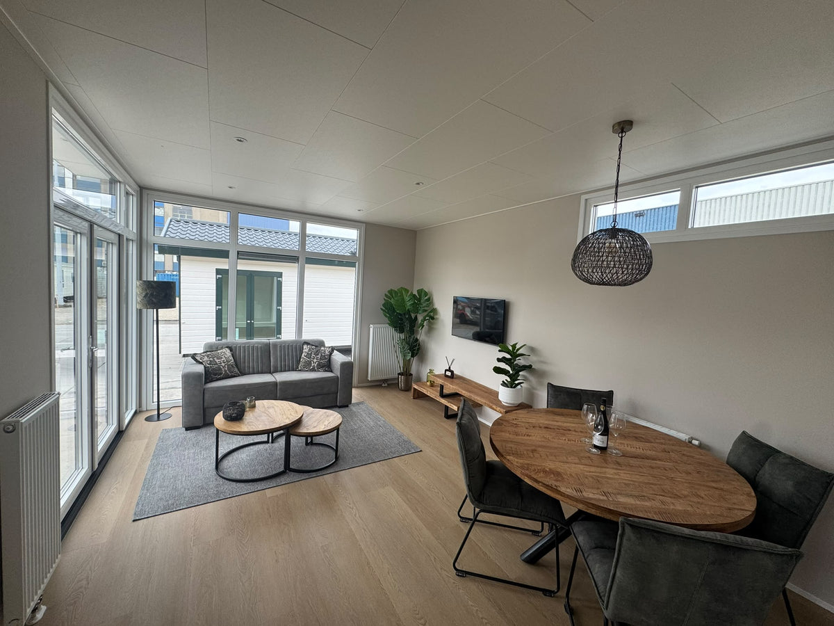 Onderhoudsarm chalet/mantelzorgwoning 12.60 x 4.30 nieuw!