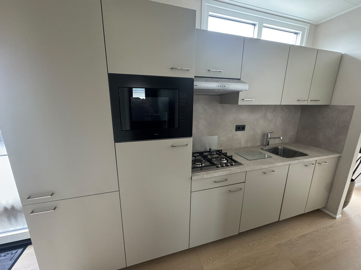 Onderhoudsarm chalet/mantelzorgwoning 12.60 x 4.30 nieuw!
