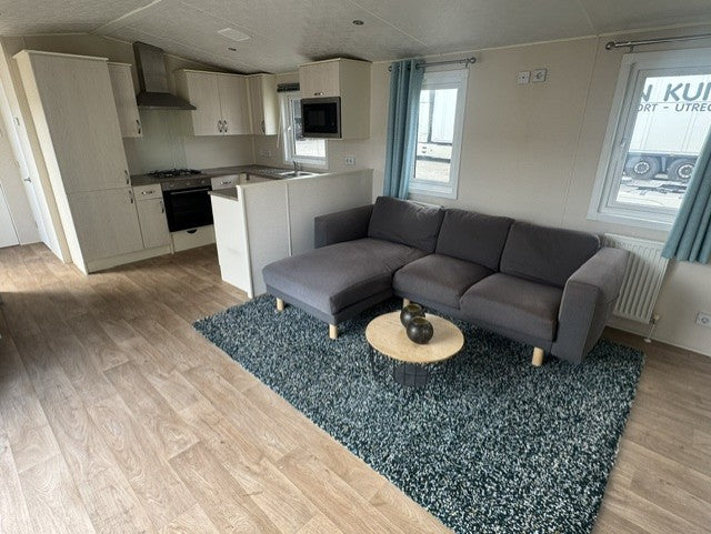 **Kunststof chalet met mudden woonkamer en 3 slaapkamers 26.950,-**